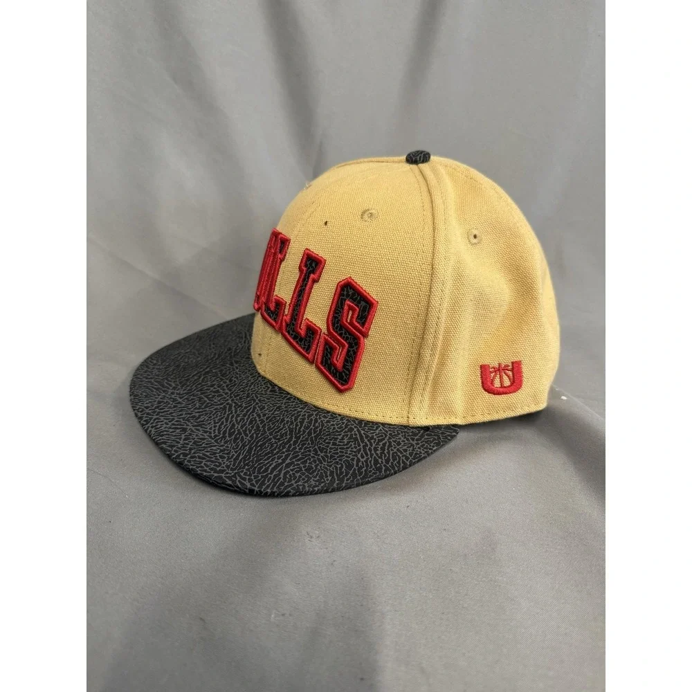 Chicago Bulls Hat Cap Snap Back OSFM Tan‎ Black NBA Basketball Ultra Game Mens